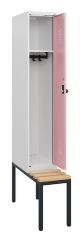 C+P Armoire vestiaire Evolo PLUS avec banc, largeur de compartiment 300 mm