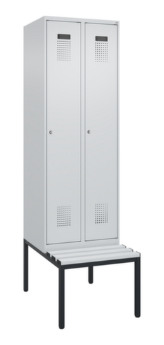 C+P Armoire vestiaire Evolo PLUS avec banc, largeur de compartiment 300 mm