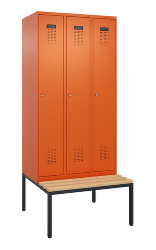 C+P armoire vestiaire en noir et blanc Evolo PLUS avec banc, largeur de compartiment 300 mm