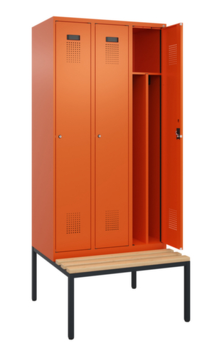 C+P armoire vestiaire en noir et blanc Evolo PLUS avec banc, largeur de compartiment 300 mm