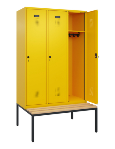 C+P Armoire vestiaire Evolo PLUS avec banc, largeur de compartiment 400 mm