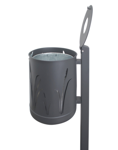 Abfallbehälter im Schilfdesign