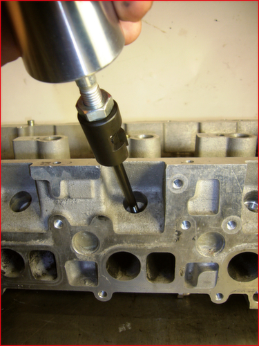 KS Tools Universal Glühkerzen-Ausbohrsatz M10 x 1