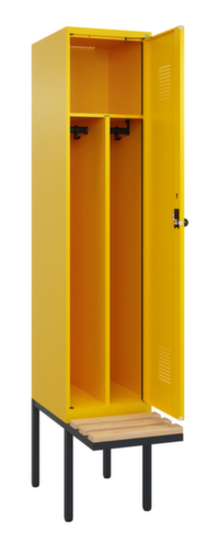 C+P Schwarz-Weiß-Spind Evolo PLUS mit Sitzbank, Abteilbreite 400 mm