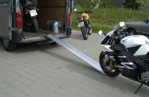 Rampe de chargement légère avec surface d'appui et butée de sécurité