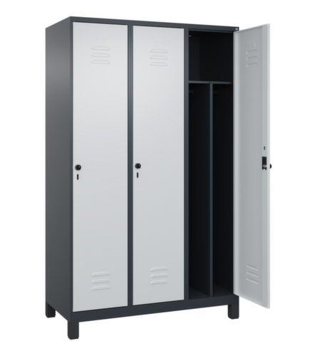 C+P Armoire vestiaire Classic Plus pour une séparation en noir et blanc, largeur de compartiment 400 mm