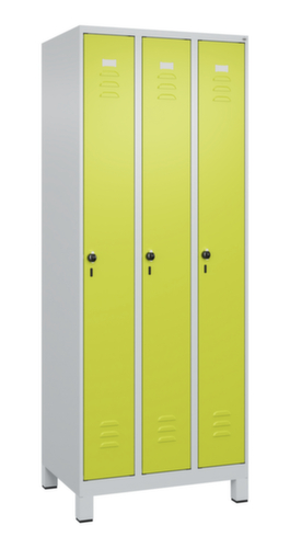 C+P Armoire vestiaire Classic Plus à 3 compartiments, largeur de compartiment 250 mm