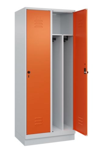 C+P Armoire vestiaire Classic Plus pour une séparation en noir et blanc, largeur de compartiment 400 mm