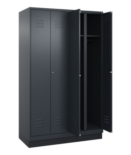C+P Armoire vestiaire Classic Plus pour une séparation en noir et blanc, largeur de compartiment 300 mm