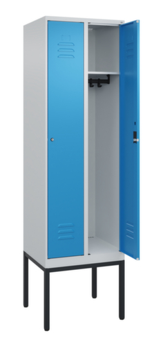 C+P Armoire vestiaire Classic Plus à 2 compartiments, largeur de compartiment 300 mm