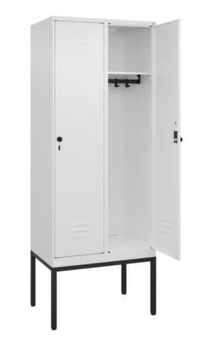 C+P Armoire vestiaire Classic Plus à 2 compartiments, largeur de compartiment 400 mm