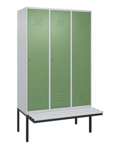 C+P Armoire vestiaire Classic Plus avec banc, largeur de compartiment 400 mm