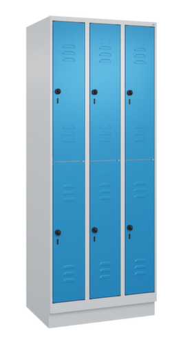 C+P Armoire vestiaire à deux niveaux Classic Plus, largeur de compartiment 250 mm