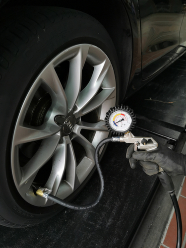 Brilliant Tools tire inflation gauge