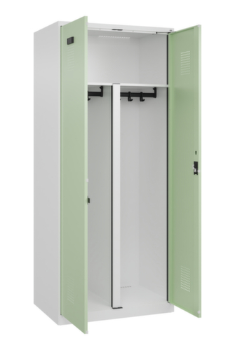 C+P Armoire vestiaire pour EPI Evolo PLUS pour une séparation en noir et blanc, largeur de compartiment 400 mm