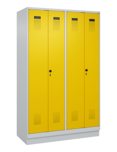 C+P Armoire vestiaire pour EPI Evolo PLUS pour une séparation en noir et blanc, largeur de compartiment 300 mm