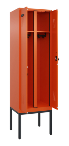 C+P armoire vestiaire noir et blanc Evolo PLUS avec double compartiment, largeur de compartiment 300 mm