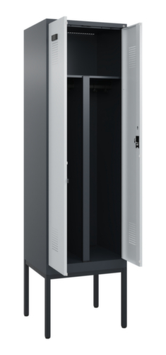 C+P Armoire vestiaire pour EPI Evolo PLUS pour une séparation en noir et blanc, largeur de compartiment 300 mm