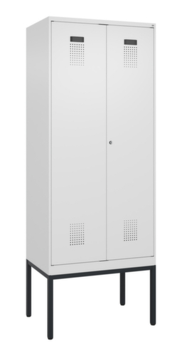 C+P Armoire vestiaire pour EPI Evolo PLUS pour une séparation en noir et blanc, largeur de compartiment 400 mm