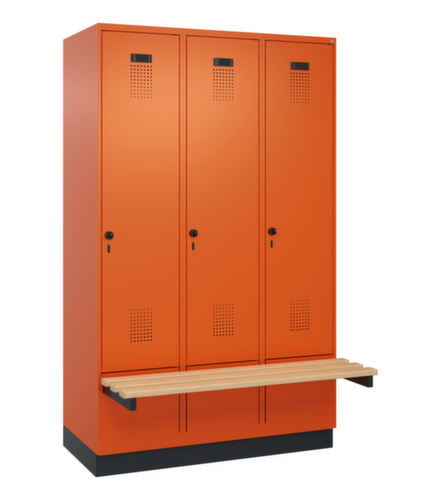 C+P Armoire vestiaire Evolo PLUS avec banc suspendu, largeur de compartiment 400 mm