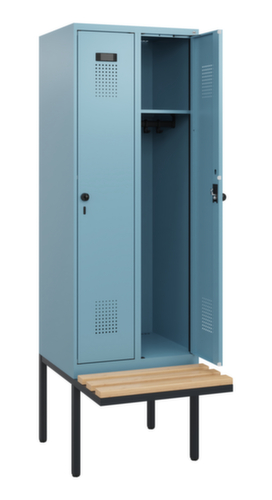 C+P Armoire vestiaire Evolo PLUS avec banc suspendu, largeur de compartiment 300 mm