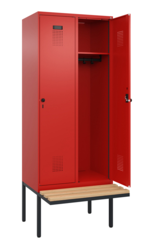 C+P Armoire vestiaire Evolo PLUS avec banc suspendu, largeur de compartiment 400 mm