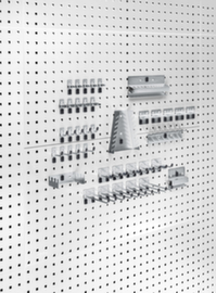 bott Lochplatte mit 42 teiligem Hakensortiment, Höhe x Breite 991 x 914 mm, RAL7035 Lichtgrau