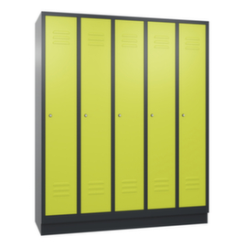 C+P Garderobenschrank Classic mit 5 Abteilen + Türen geschlitzt, Abteilbreite 300 mm