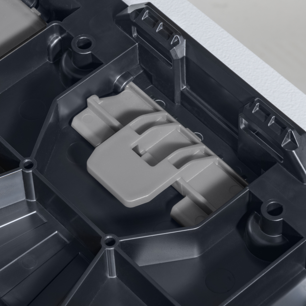 Allit Adapterplatte EuroPlus für Kleinteilekoffer Detail 1 ZOOM