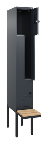 C+P Armoire vestiaire Z Classic Plus avec banc intégré, largeur de compartiment 300 mm  L