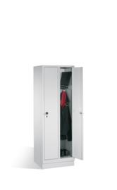 C+P Armoire vestiaire Evolo gris clair avec 2 compartiments - portes lisses, largeur de compartiment 300 mm