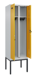 C+P Armoire vestiaire noir-blanc Evolo PLUS avec double compartiment sur piètement