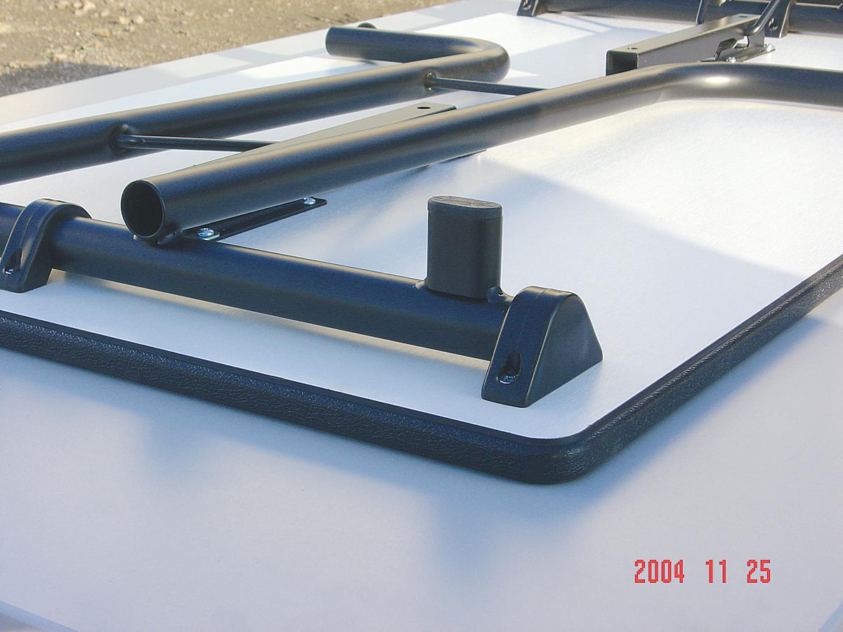 Table pliante semi-ronde combinable, Ø 1400 mm, panneau érable  ZOOM