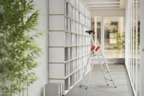 Hailo Einseitige Stufenstehleiter StandardLine L60 mit Ablageschale, 3 Riffelblechstufe(n)