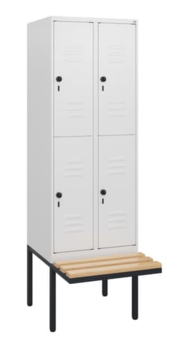 C+P Doppelstöckiger Spind Classic Plus mit Sitzbank, Abteilbreite 300 mm