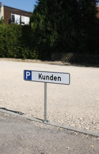 Posts pour panneau de parking