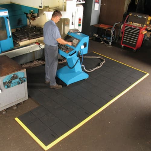 tapis de sol anti-fatigue Utrecht Nitrile résistant aux produits chimiques, dalle, longueur x largeur 910 x 910 mm