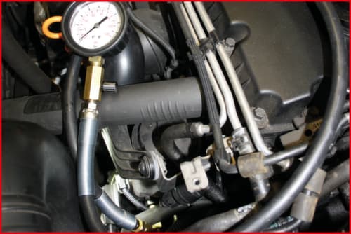 KS Tools Testeur de pression d'huile