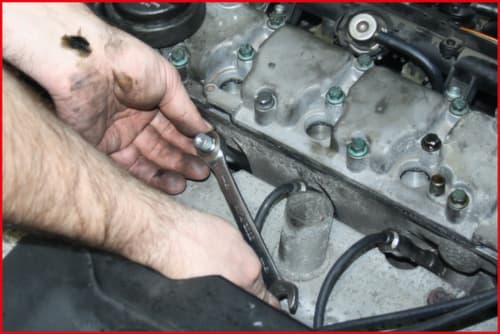 KS Tools Jeu d'outils pour le filetage des bougies de préchauffage et d'allumage