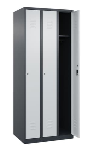 C+P Armoire vestiaire Classic Plus à 3 compartiments, largeur de compartiment 250 mm