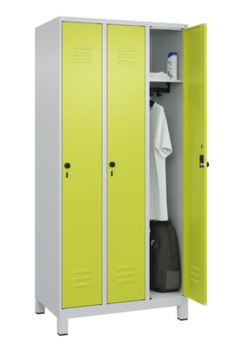 C+P Armoire vestiaire Classic Plus à 3 compartiments, largeur de compartiment 300 mm