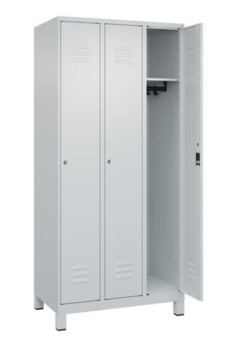 C+P Armoire vestiaire Classic Plus à 3 compartiments, largeur de compartiment 300 mm