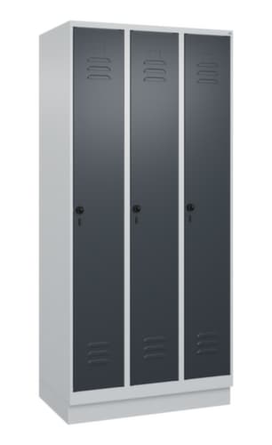 C+P Armoire vestiaire Classic Plus pour une séparation en noir et blanc, largeur de compartiment 300 mm