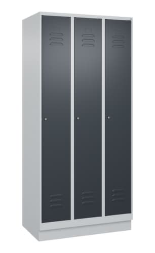 C+P Armoire vestiaire Classic Plus pour une séparation en noir et blanc, largeur de compartiment 300 mm