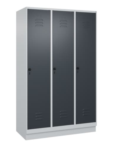 C+P Armoire vestiaire Classic Plus à 3 compartiments, largeur de compartiment 400 mm