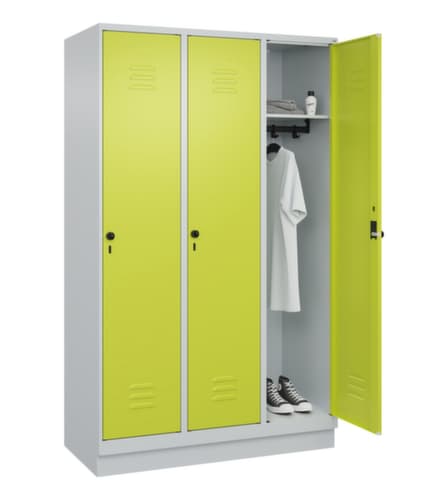 C+P Armoire vestiaire Classic Plus à 3 compartiments, largeur de compartiment 400 mm
