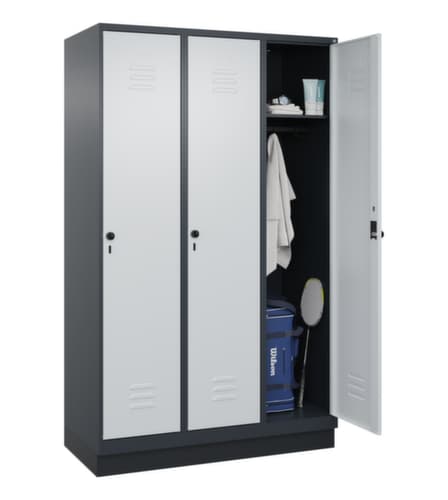 C+P Armoire vestiaire Classic Plus à 3 compartiments, largeur de compartiment 400 mm
