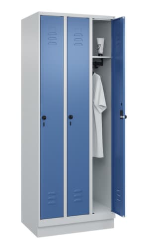 C+P Armoire vestiaire Classic Plus à 3 compartiments, largeur de compartiment 250 mm
