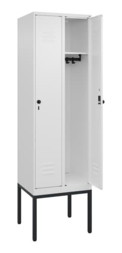 C+P Armoire vestiaire Classic Plus à 2 compartiments, largeur de compartiment 300 mm