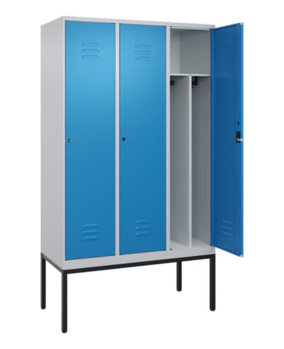 C+P Armoire vestiaire Classic Plus pour une séparation en noir et blanc, largeur de compartiment 400 mm
